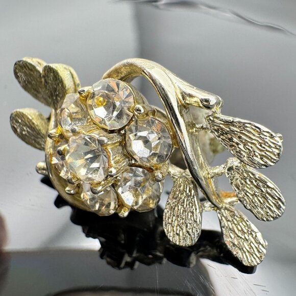 Coro Vintage Clip-On Earrings Gold Tone With Rhinestone Floral Design - Picture 6 of 7